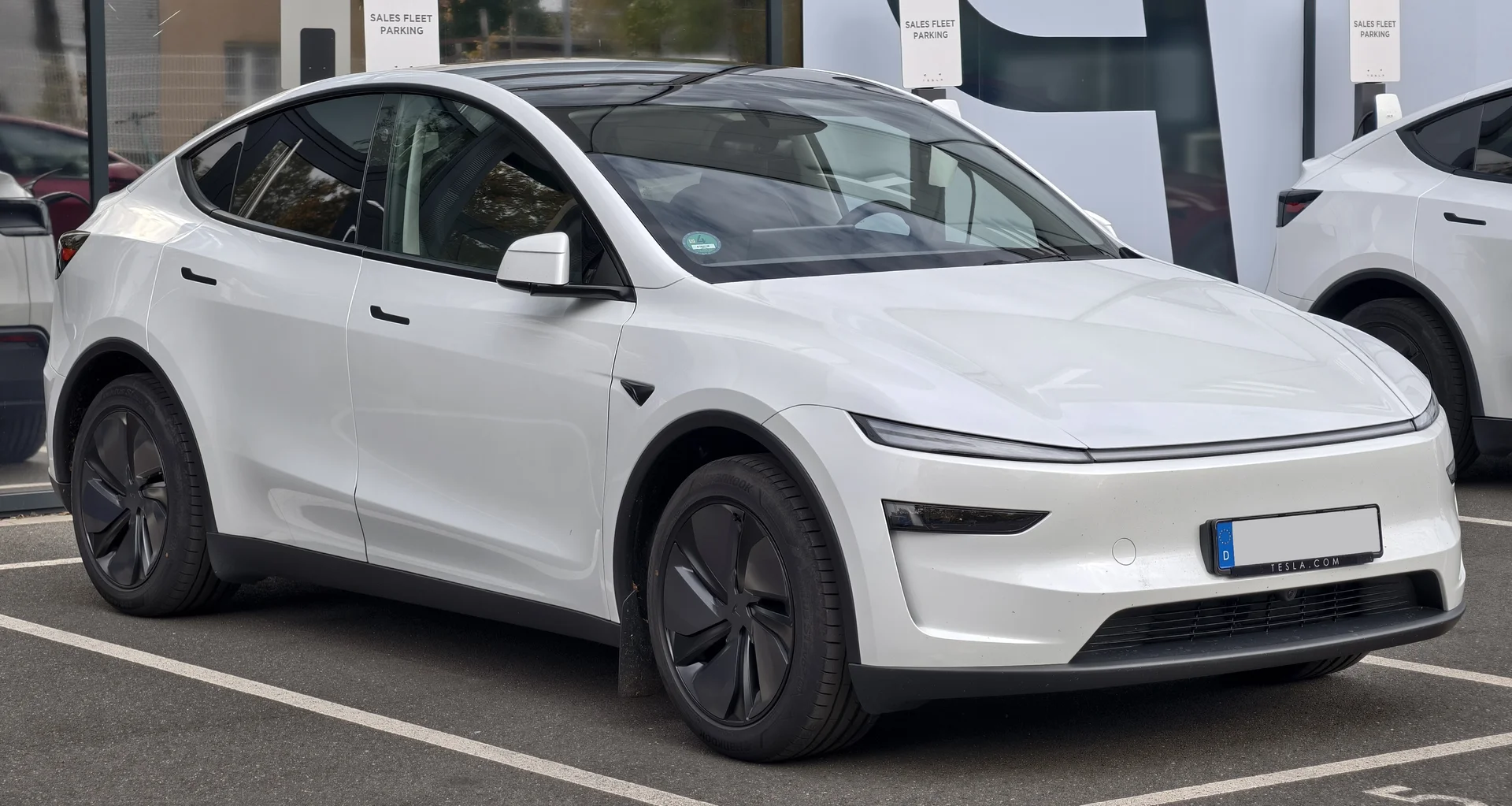 Model Y - View 1